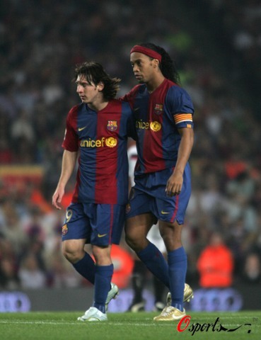 借出色的表 借出色的表